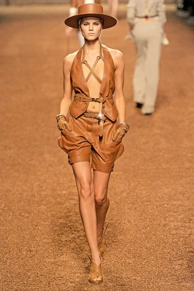 Look 22